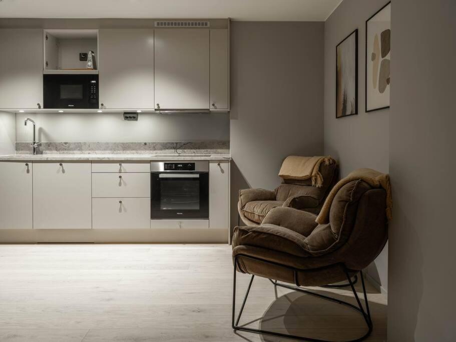 Mountain Retreat For 4 In Are Ski-In Ski-Out Apt- No Windows Экстерьер фото
